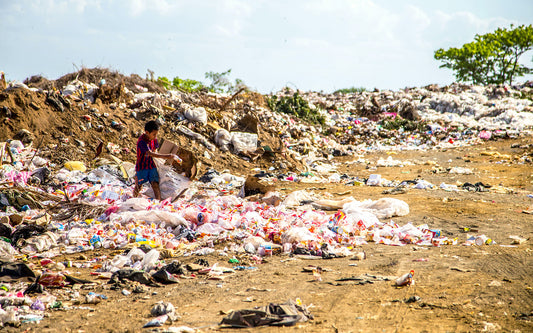 Image de la pollution engendré par les protections hygiéniques